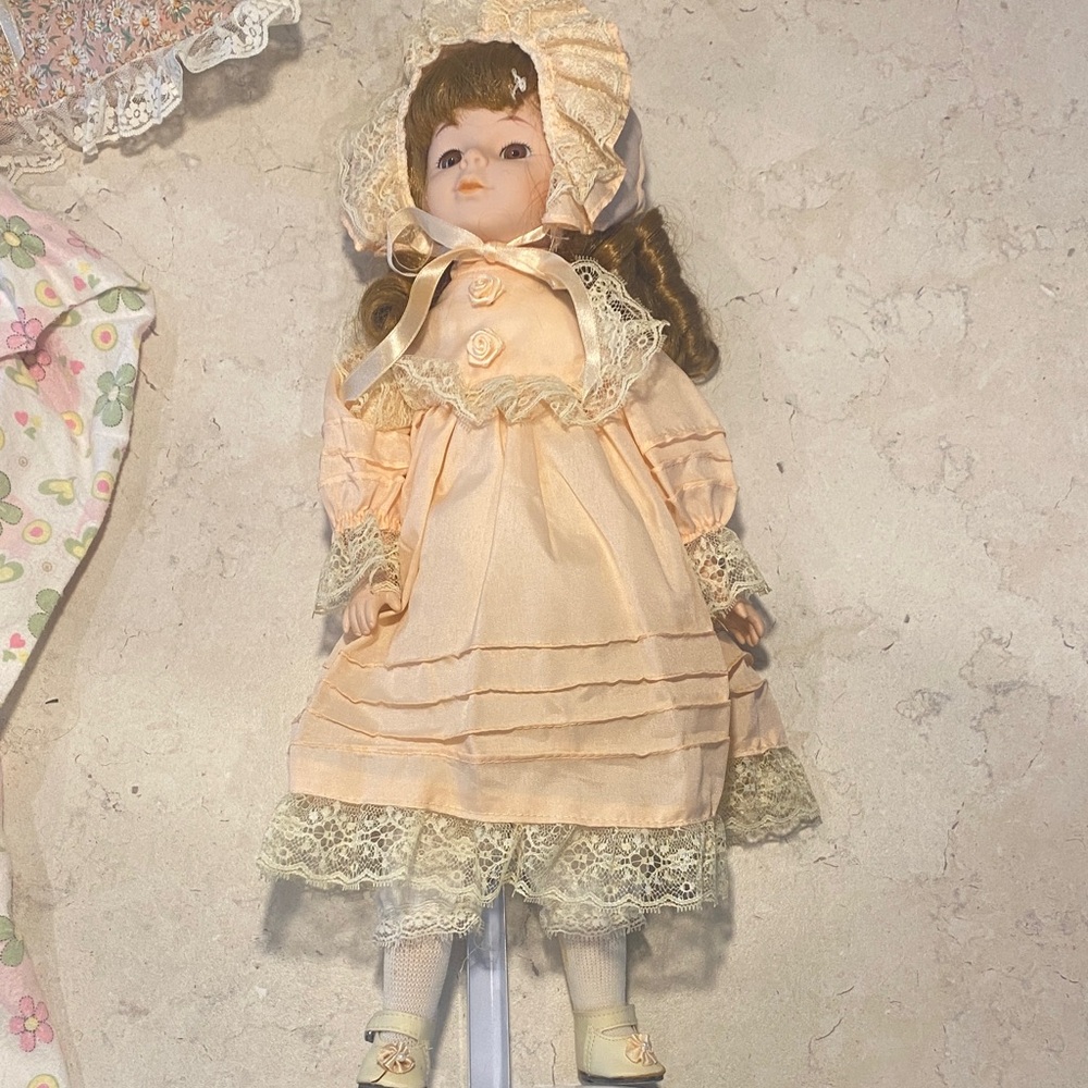 Home Interiors Peach Porcelain Doll with Lace Accents